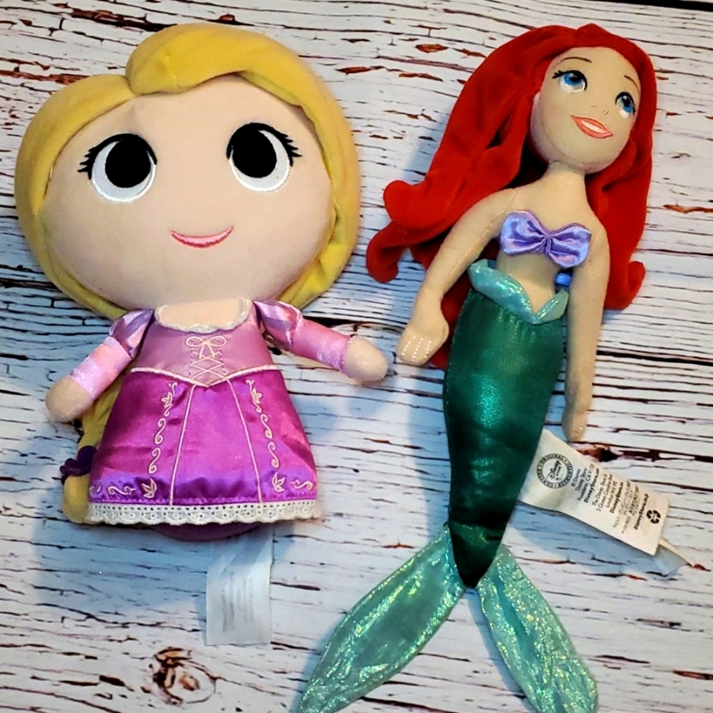 DISNEY PRINCESS PLUSH